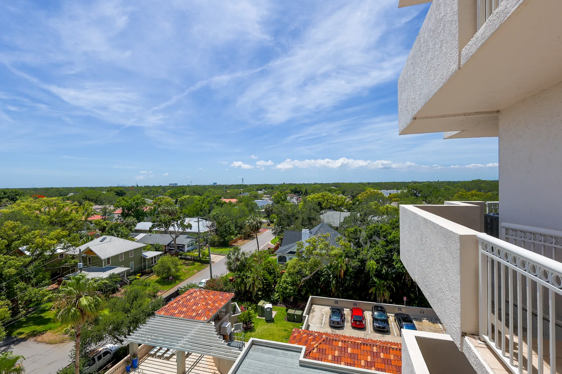 Bayshore area residential view photographed for a Tampa real estate listing